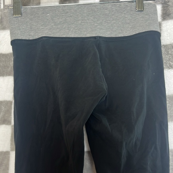 Vintage Y2K Pink Victoria secret leggings XS with rainbow rhinestones - Picture 8 of 9